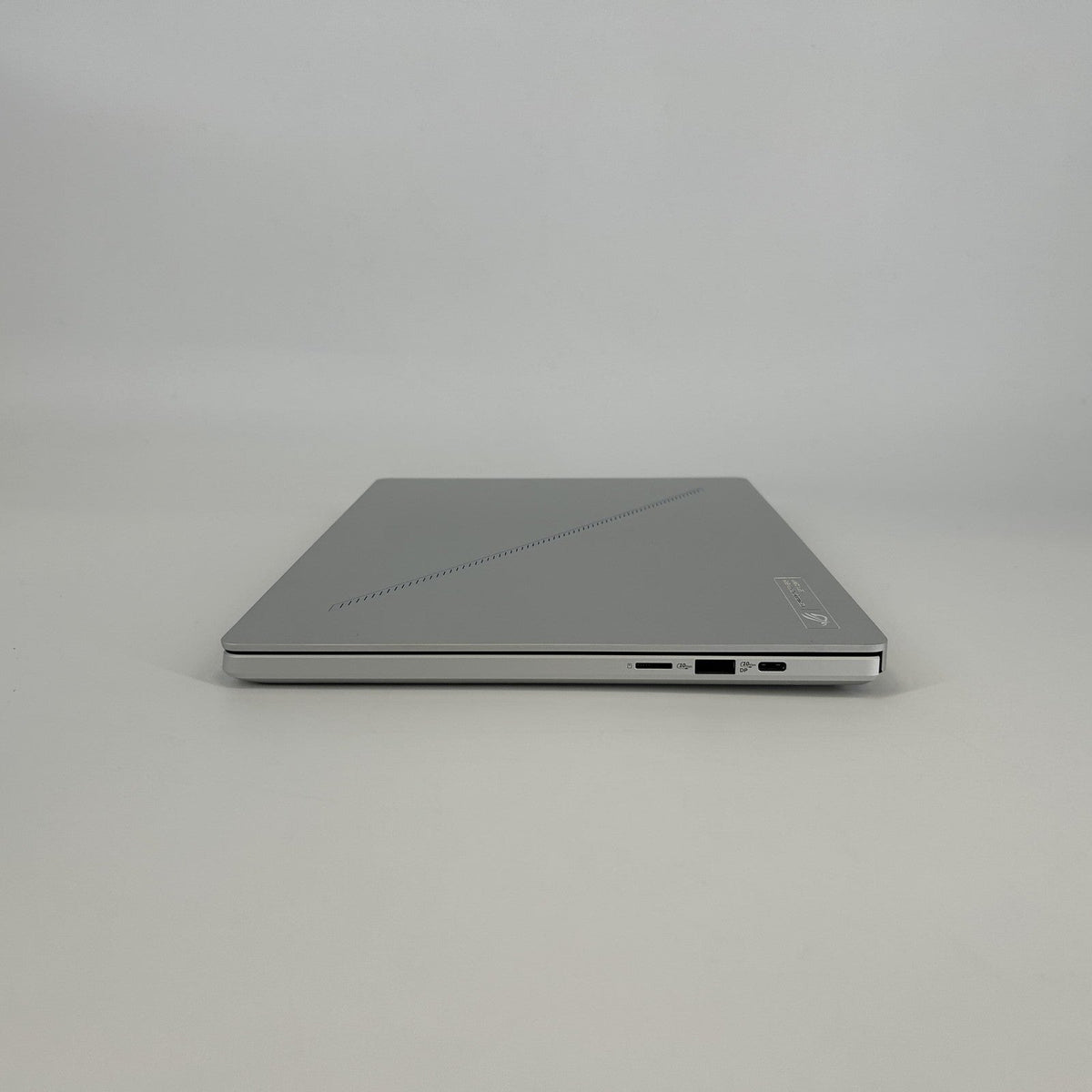 Asus ROG Zephyrus G14 GA403 14 White 4.0 GHz AMD Ryzen 9 8945HS 32GB RAM 1TB Solid State Drive NVIDIA GeForce RTX - Image 10