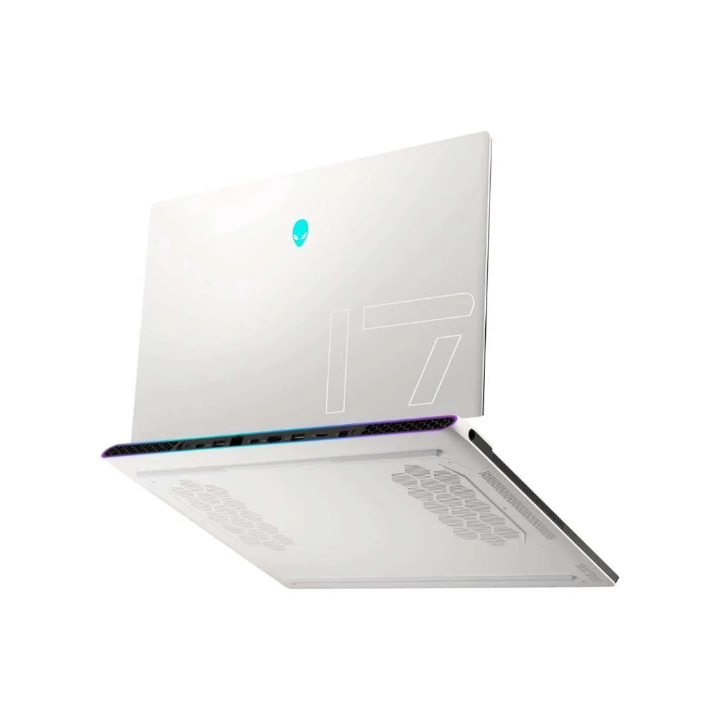 Alienware x17 R1 ? 17.3" FHD ? Intel Core i7-11800H ? 16GB RAM ? NVIDIA GeForce RTX 3070 ? 2TB SSD + 256GB SSD ? Lunar Light
