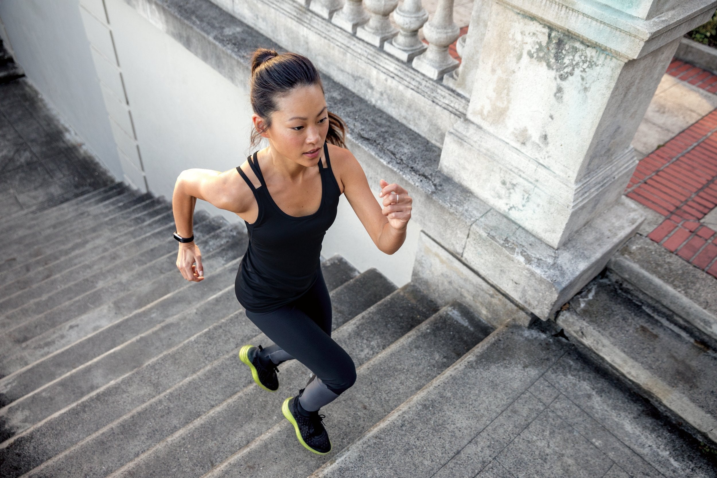 Fitbit Alta Fitness Tracker ƒ?? Black ƒ?? Large ƒ?? FB406BKL