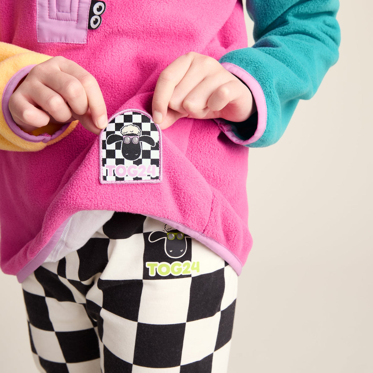 Texel Kids Shaun the Sheep Fleece Zip Neck - Strawberry Dream - Image 5