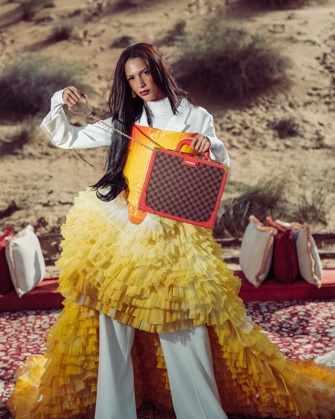 ALL OR NOTHING SHARKS IN PARIS ATTACH� HANDCUFF BRIEFCASE