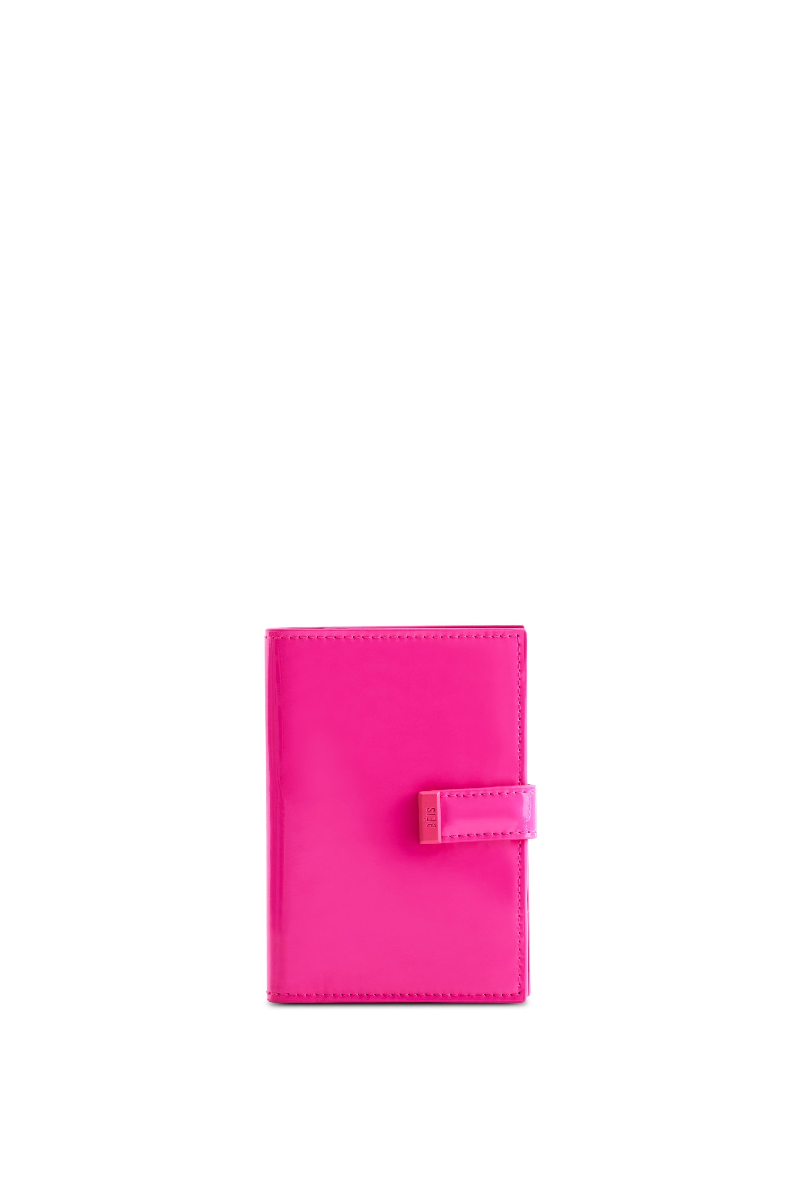 The Passport & Luggage Tag Set in Barbie? Pink