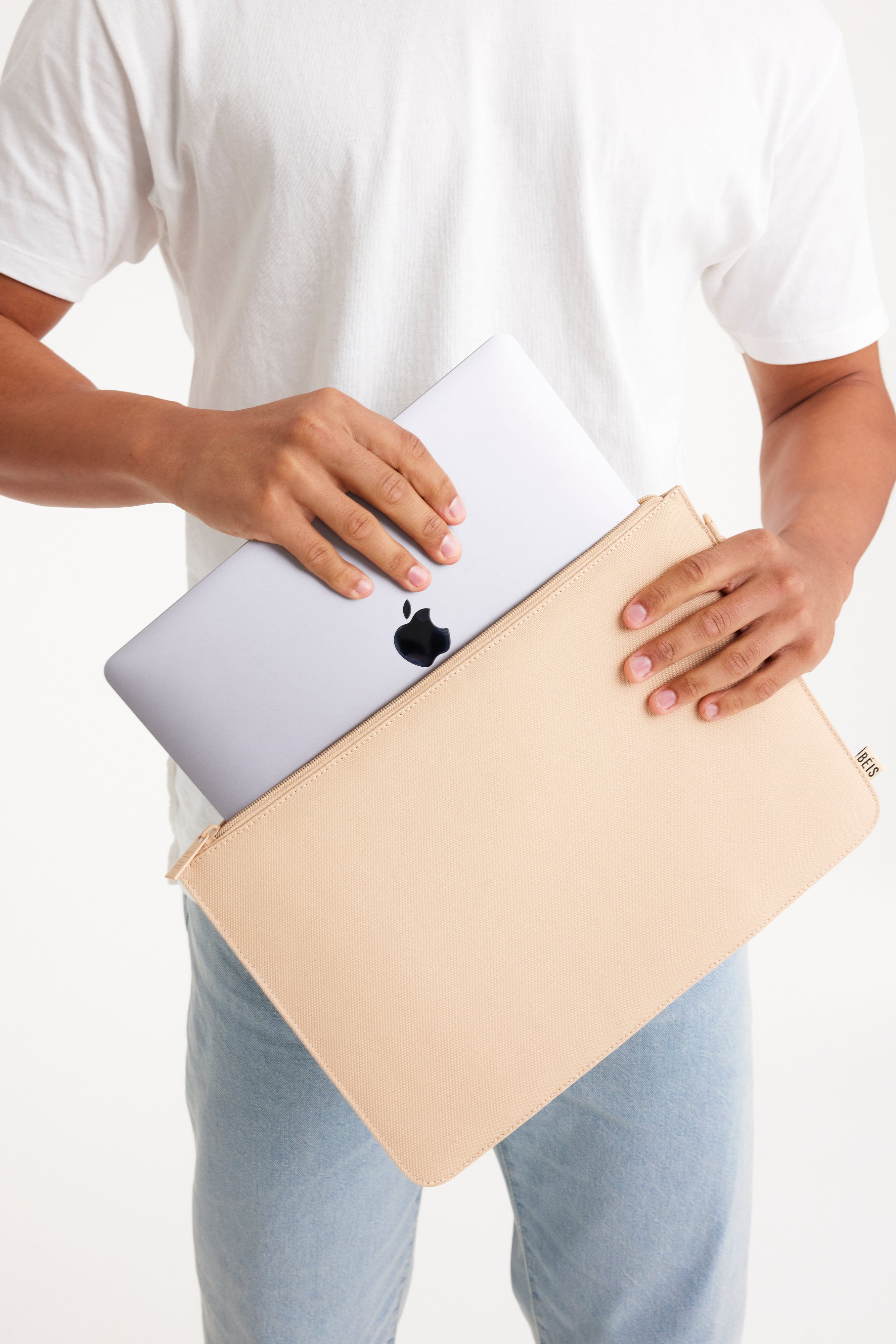 Resale The B�ISics Laptop Pouch in Beige