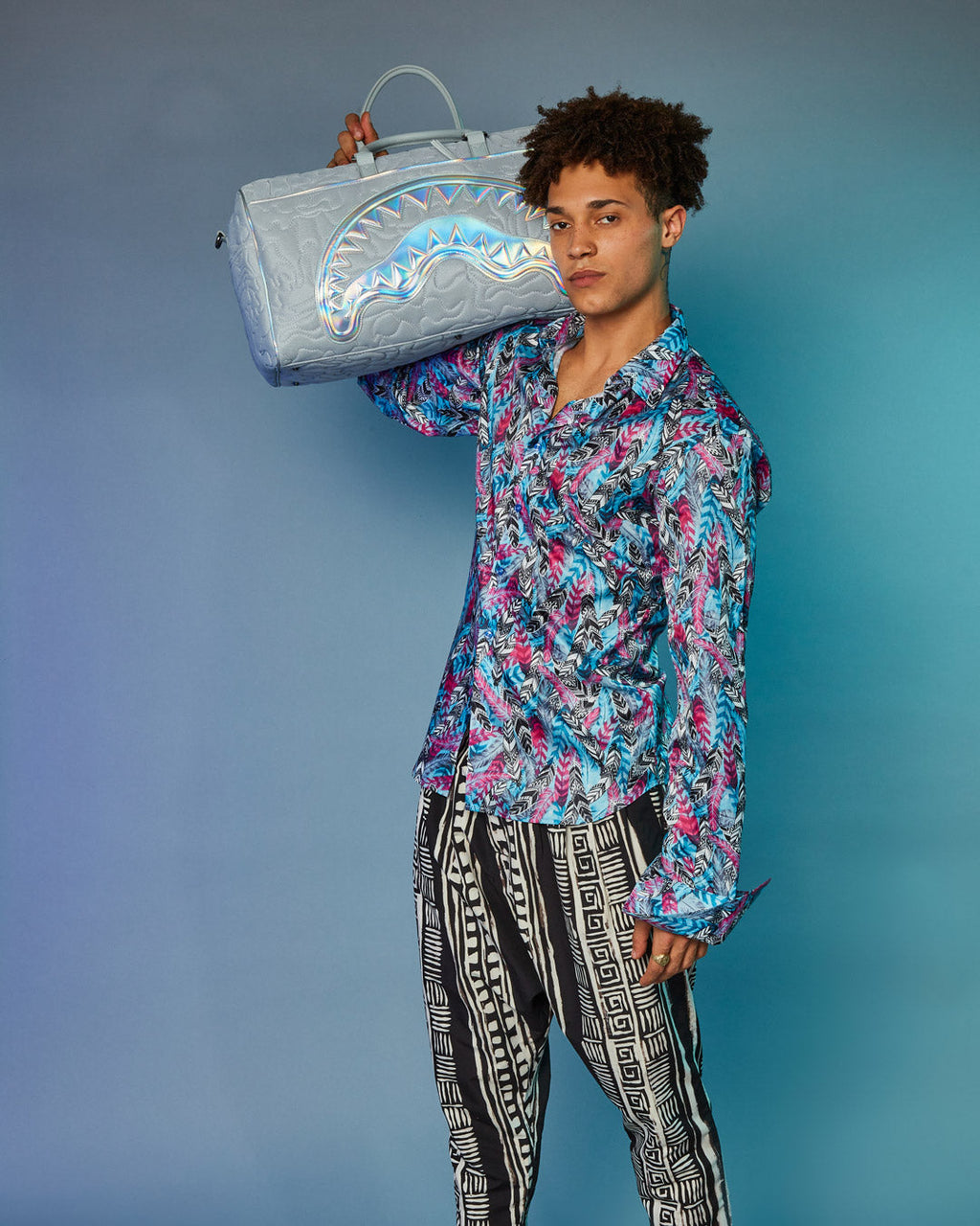 MIRASHAKU IRIDESCENT QUILT DUFFLE