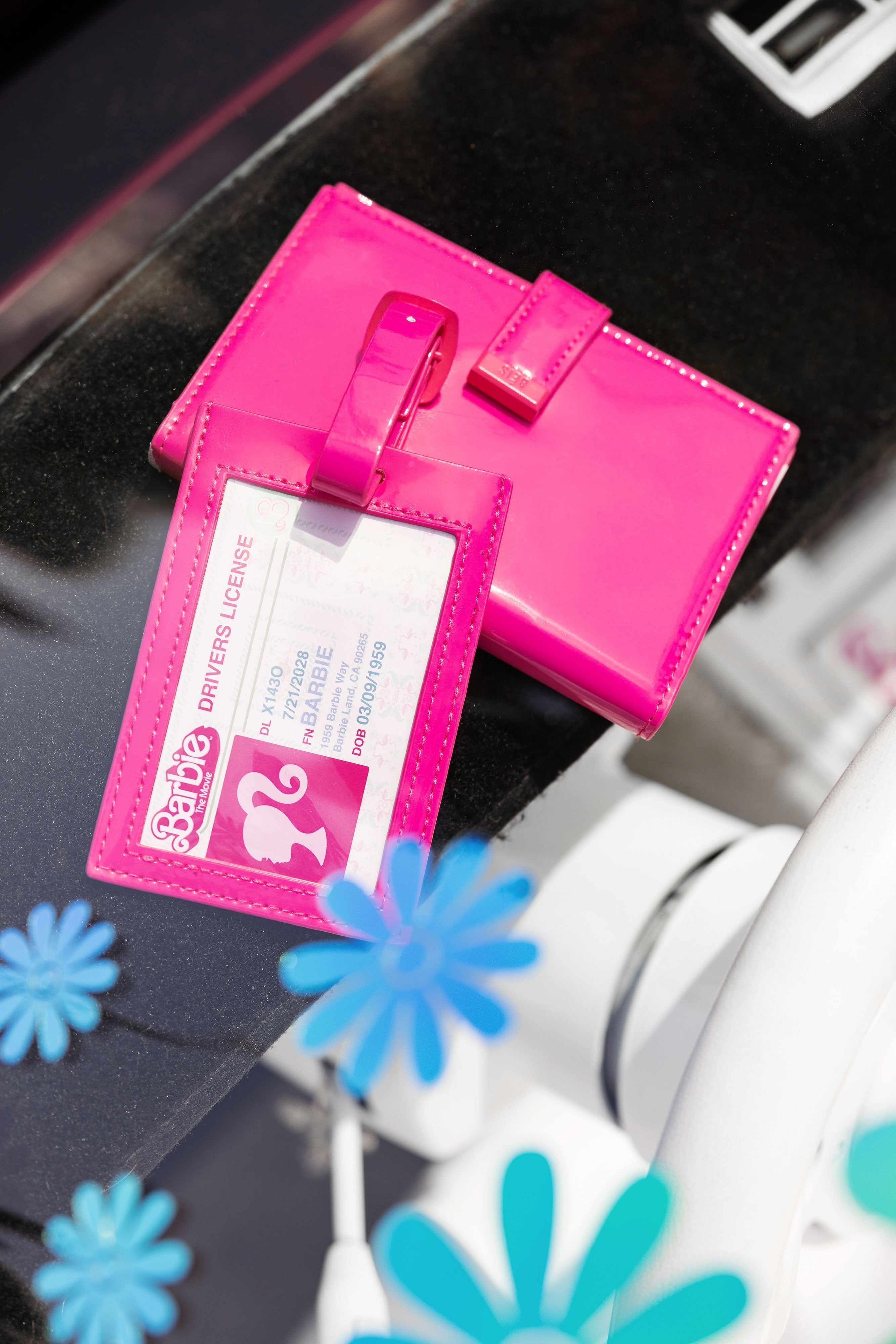 The Passport & Luggage Tag Set in Barbie? Pink