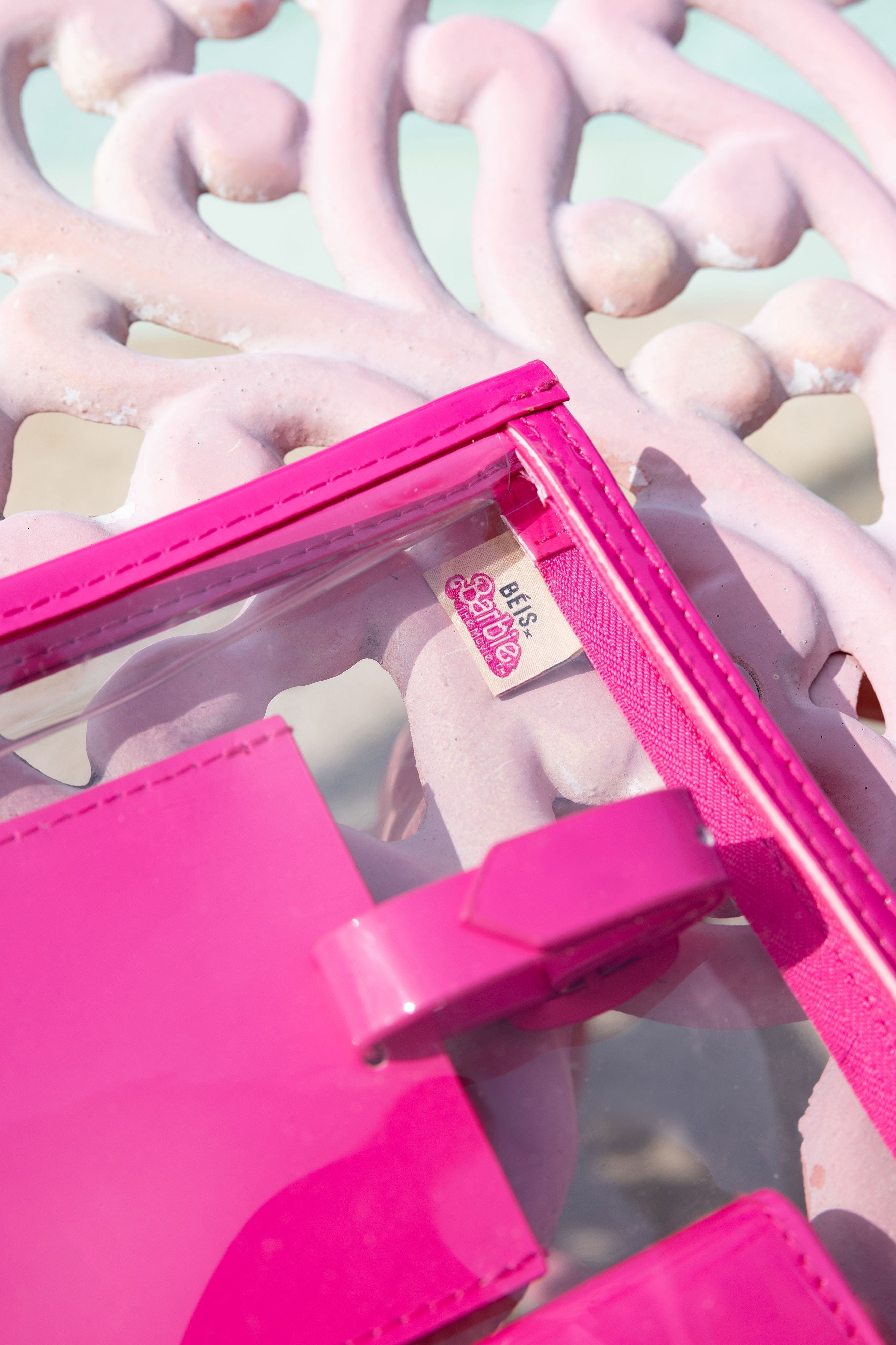 The Passport & Luggage Tag Set in Barbie? Pink