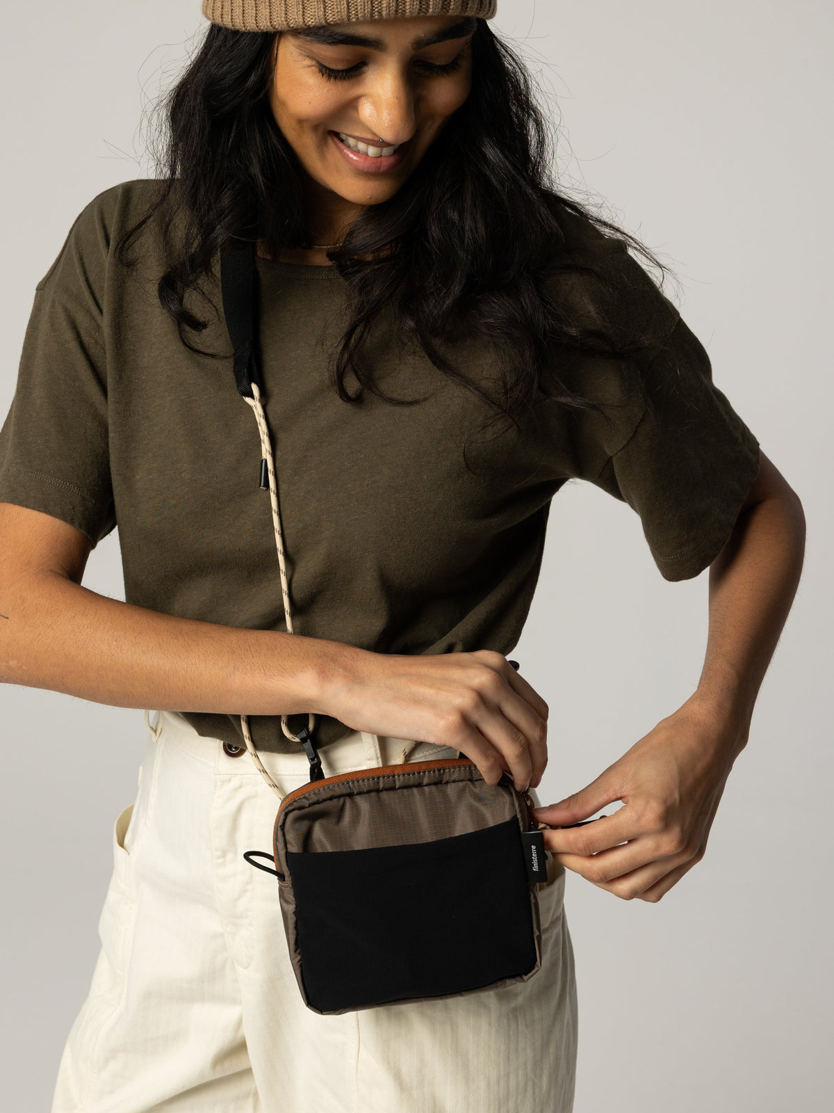Mako Crossbody Bag - Image 2